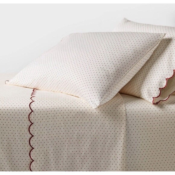 Threshold Other - King 400 Thread Count Sheet Set Ivory Printed Dot with Red Scallop Hem Threshold